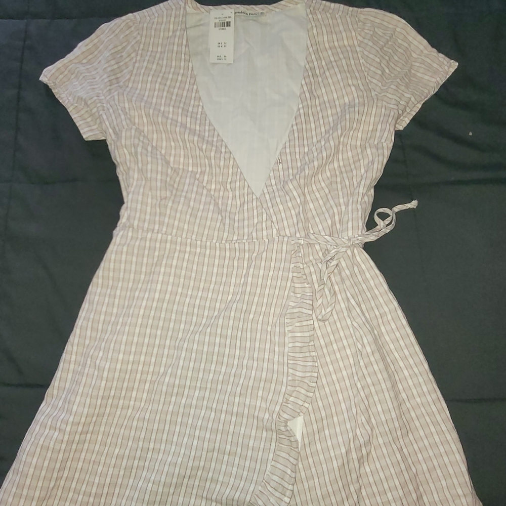xs wrap around dress